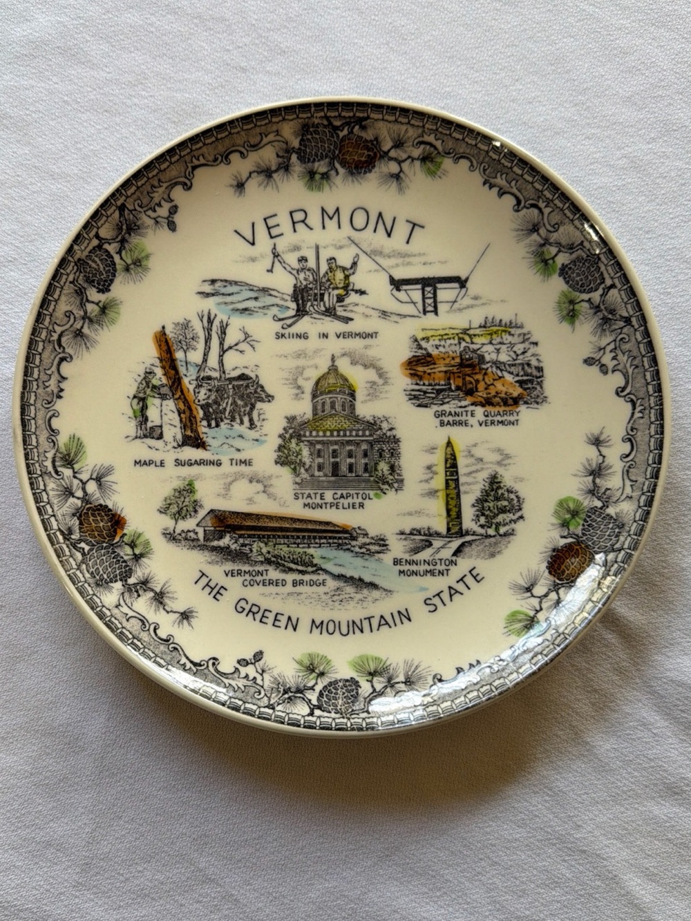 Vermont Souvenir Decorative Plate - Green and Black